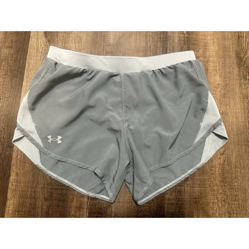 Under Armour‎ Women's Gray And White Shorts Medium